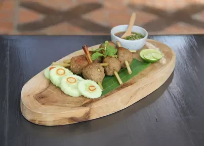 ລາບໝູປີ້ງ - Laap Moo Ping