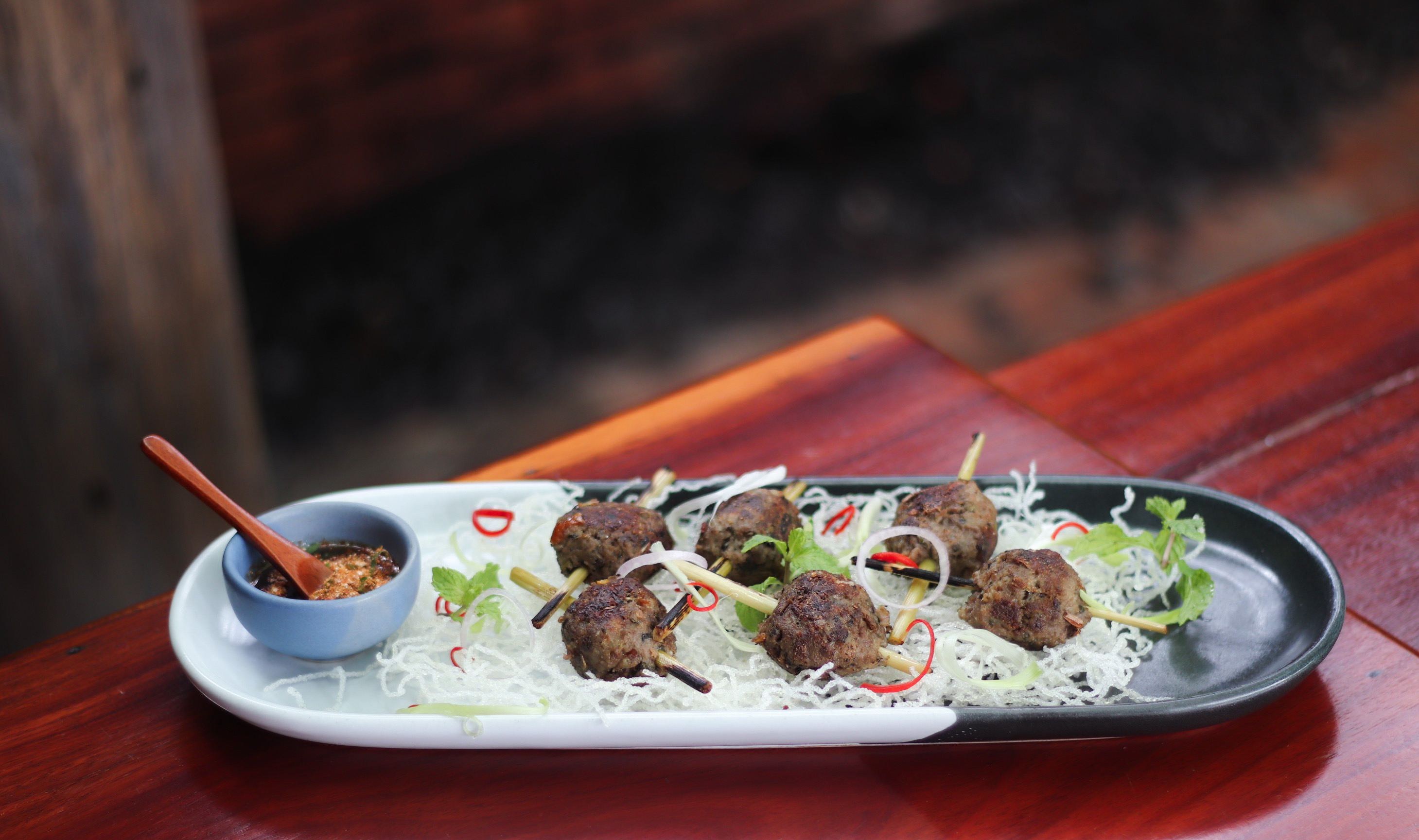 ລາບຄວາຍປີ້ງ - Laap Kwai Ping 