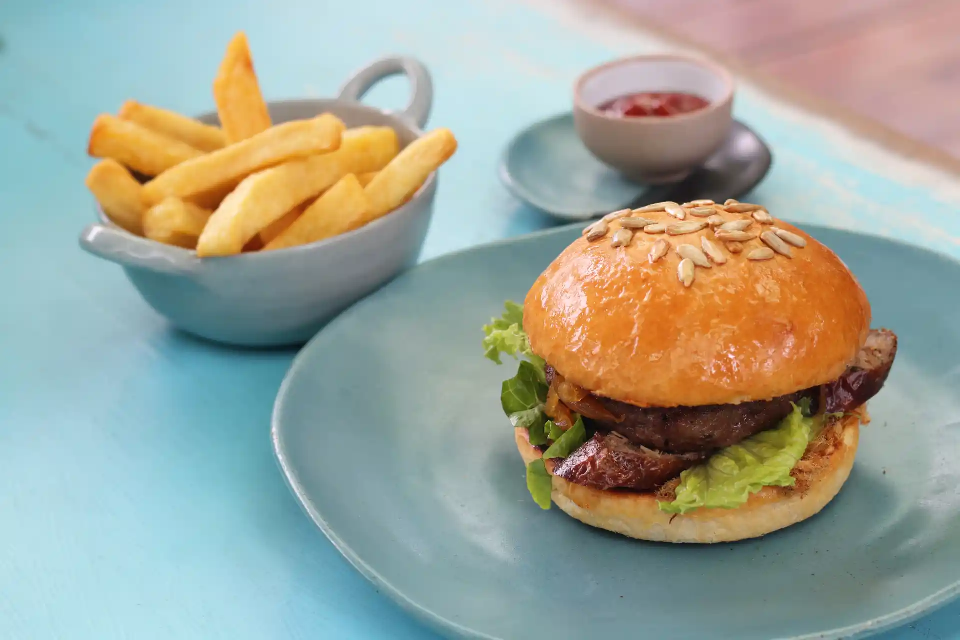 ເບີເກີ້ລາວ- Lao Burger