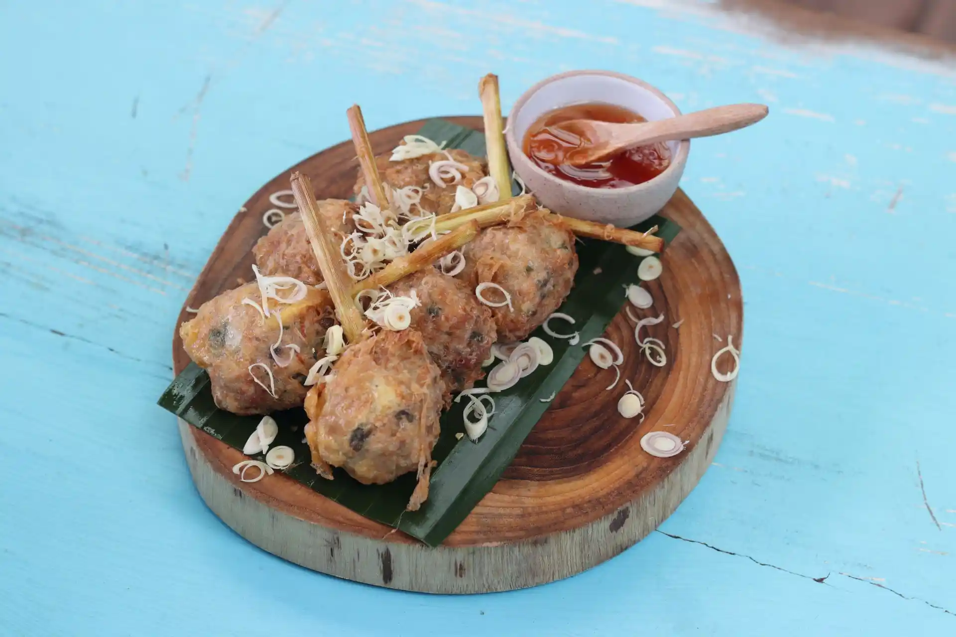 ອົ່ວສີໄຄໄກ່ - Oua Si Khai Kai