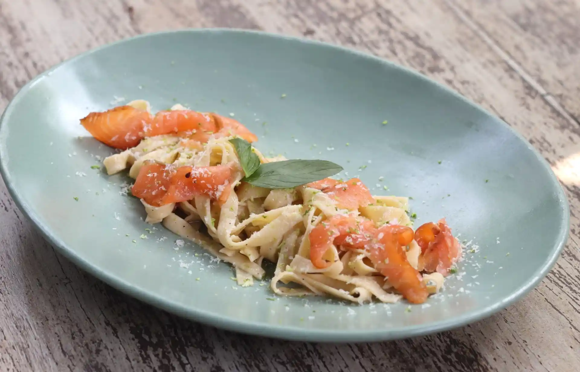 Fettuccini Maison au Saumon